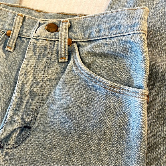 Vintage Wrangler classic style jeans, light blue, regular cowboy cut fit - Picture 5 of 10